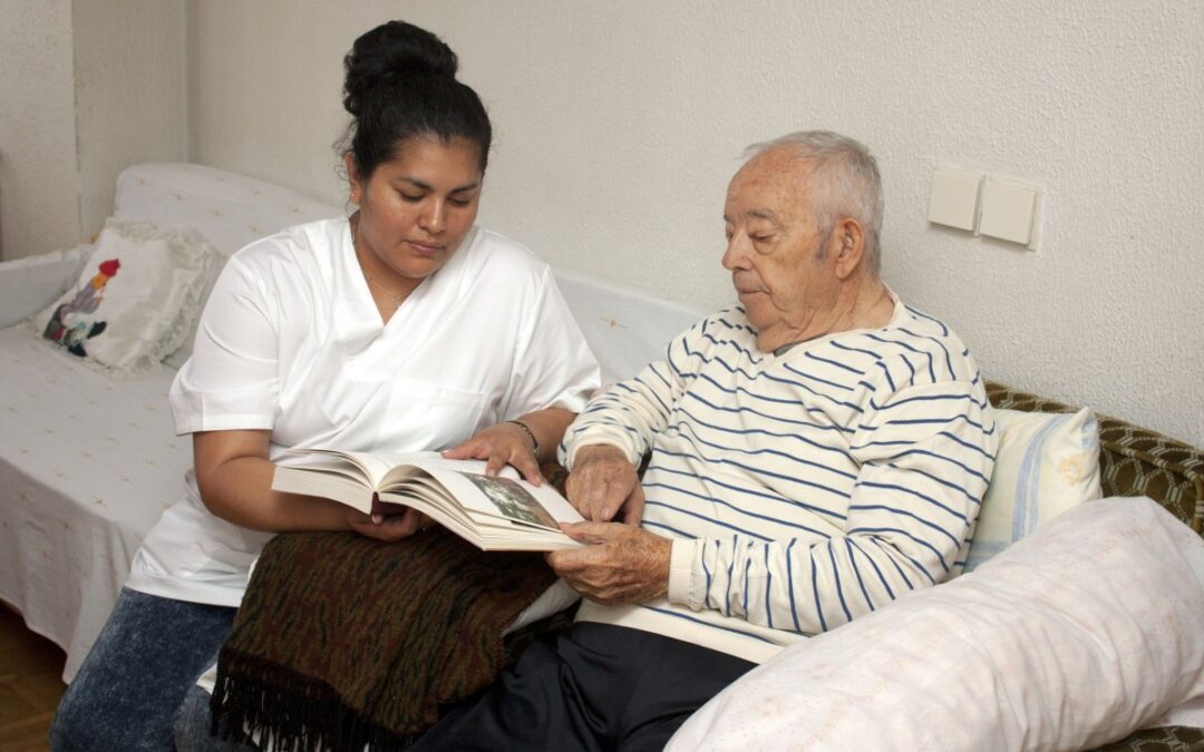 Come prendersi cura di un anziano con demenza senile